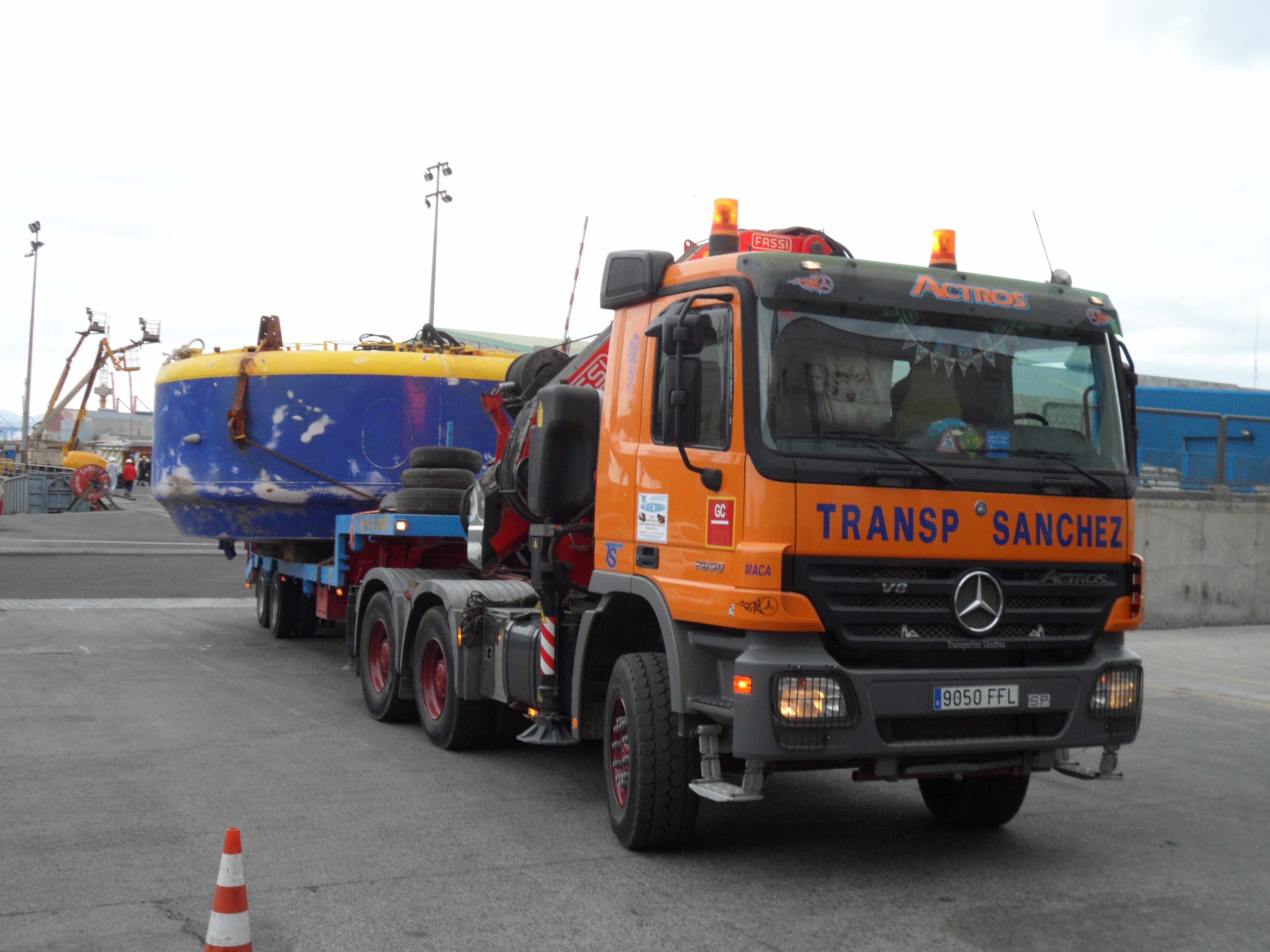 Special buoy Transport - Transportes Sánchez